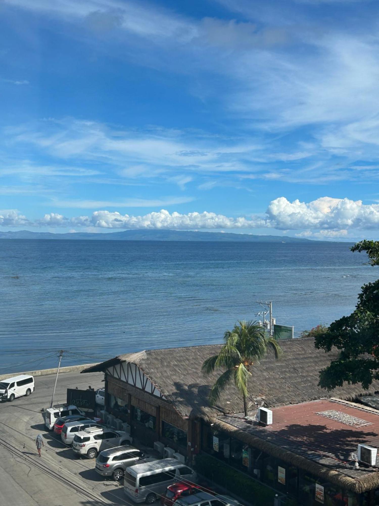 Condotel Dc Marina Spatial Felinvest Dumaguete City Exterior foto